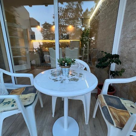 Seahaven Apartment Petrovac Екстериор снимка