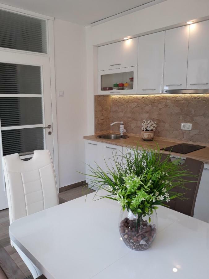 Seahaven Apartment Petrovac Екстериор снимка