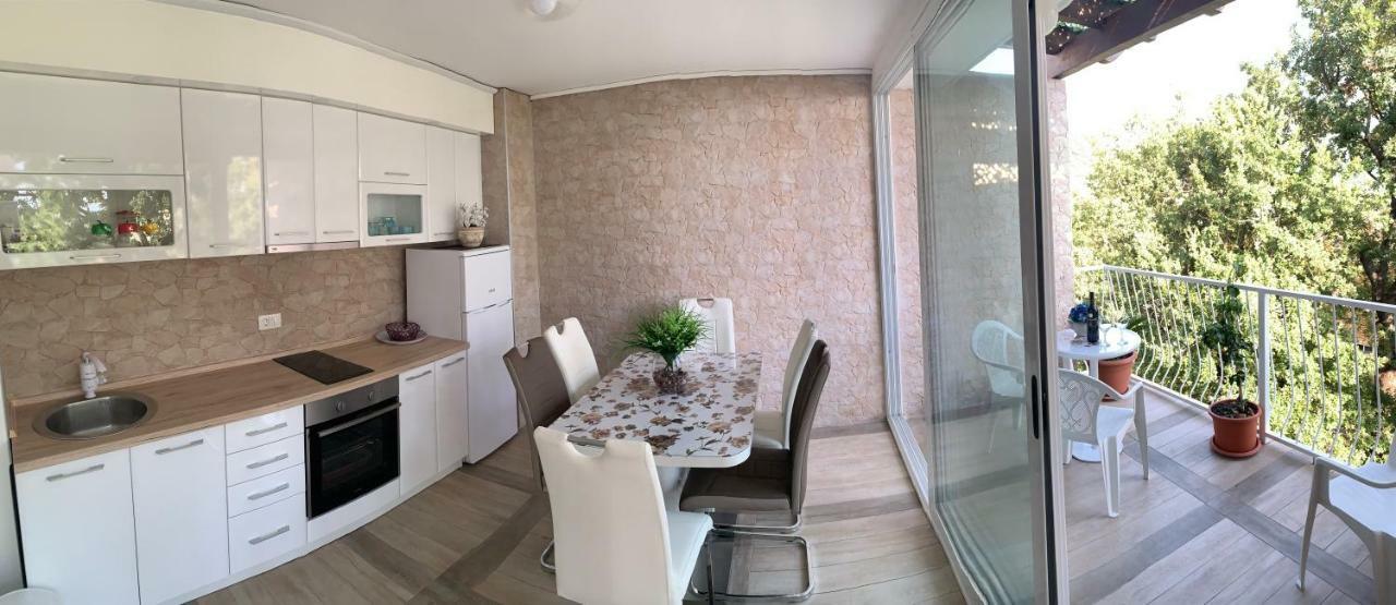 Seahaven Apartment Petrovac Екстериор снимка