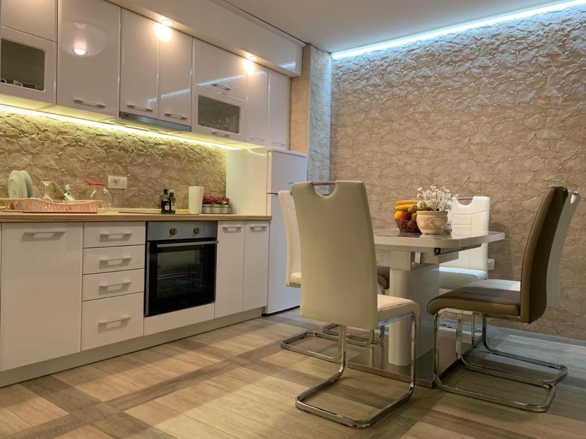 Seahaven Apartment Petrovac Екстериор снимка